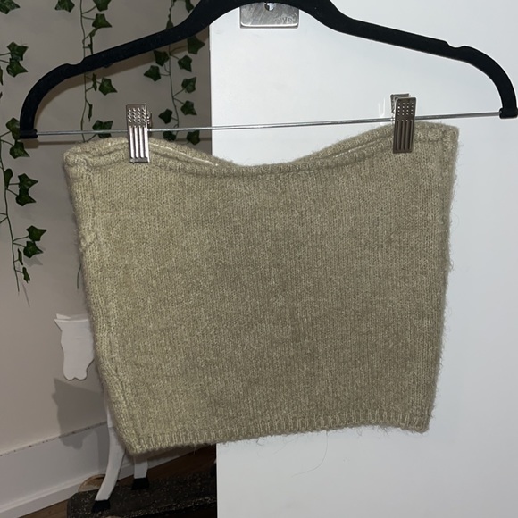 Fuzzy light green tube top - Picture 2 of 3